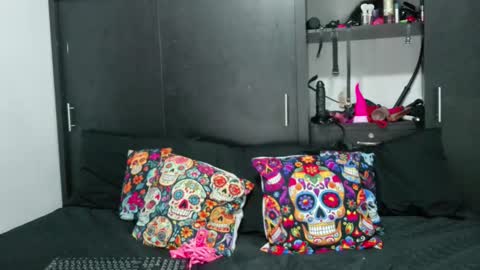 Elizabeth online show from 02-09-25, 10:54