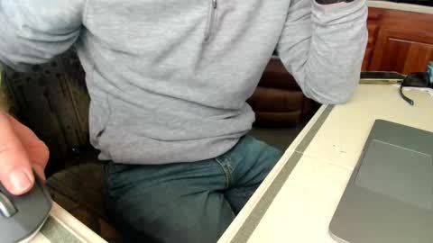 Snapshot of hnic9999 chatting on 02-09-25, 08:34 Nick online show from 02-09-25, 08:34