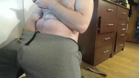 Hockey Player online show from 12-12-24, 03:10