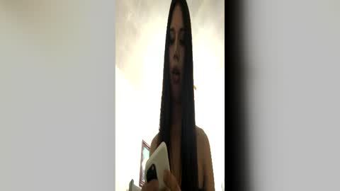 Snapshot of hoe_freesia chatting on 06-30-26, 01:01 hoe_freesia online show from 06-30-26, 01:01