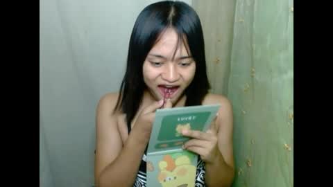 Snapshot of hoelyhanabi chatting on 05-31-26, 01:40 KIESH online show from 05-31-26, 01:40