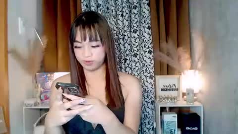 Snapshot of hoelymarie chatting on 06-25-26, 02:11 hoelymarie online show from 06-25-26, 02:11