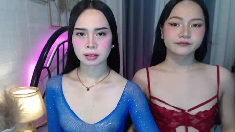 Snapshot of hoelymolly chatting on 05-24-26, 05:51 hoelymolly online show from 05-24-26, 05:51