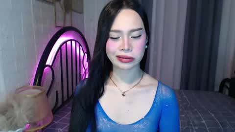 hoelymolly online show from 07-06-26, 07:16