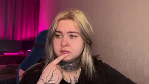 Snapshot of hoffmanite chatting on 04-06-26, 04:57 hoffmanite online show from 04-06-26, 04:57