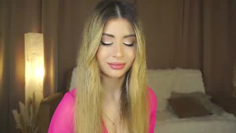 Snapshot of holayoula chatting on 07-14-26, 08:08 Moni Monica online show from 07-14-26, 08:08