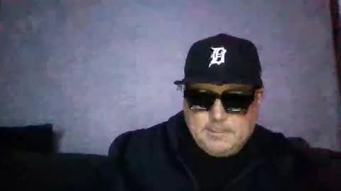 Snapshot of holden_minutz chatting on 03-04-26, 08:09 holden_minutz online show from 03-04-26, 08:09