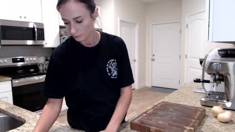 Holi Hurricane online show from 11-14-25, 04:00