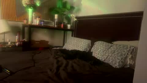 Snapshot of holla1376 chatting on 07-31-26, 02:00 yum yum yum online show from 07-31-26, 02:00