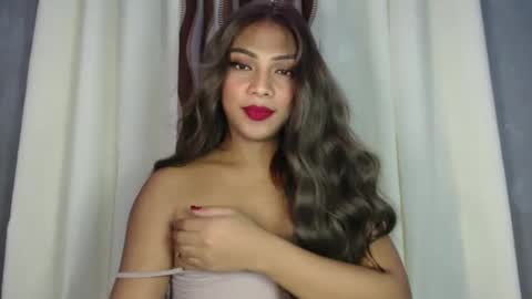 Snapshot of holliescarlet chatting on 12-07-24, 03:47 holliescarlet online show from 12-07-24, 03:47