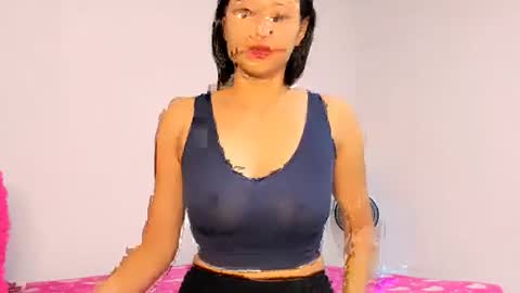 Snapshot of holly0550 chatting on 06-12-26, 04:06 holly... online show from 06-12-26, 04:06