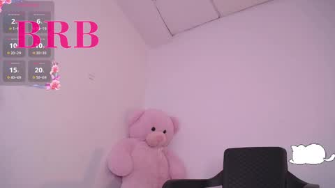 holly_16 online show from 02-14-25, 07:23