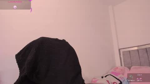 holly_16 online show from 03-19-26, 02:26