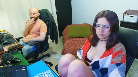 Snapshot of holly_and_honey_69 chatting on 12-08-24, 11:19 Holly and Honey online show from 12-08-24, 11:19