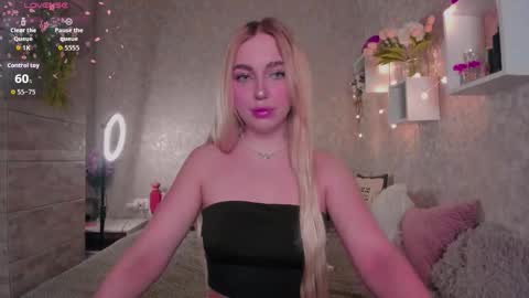 holly_molly8 online show from 11-15-25, 10:59