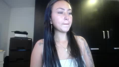 Holly online show from 02-08-26, 11:08