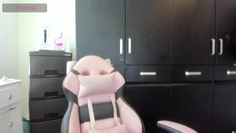 Holly online show from 04-16-26, 02:45