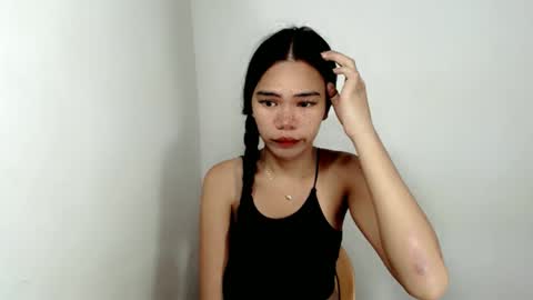 Snapshot of hollyhalo chatting on 10-22-25, 04:51 hollyhalo online show from 10-22-25, 04:51
