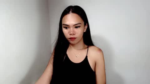 Snapshot of hollyhalo chatting on 11-04-25, 05:56 hollyhalo online show from 11-04-25, 05:56