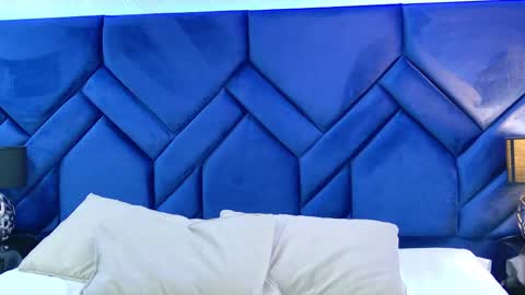 Snapshot of hollyolson chatting on 05-30-26, 12:02 Holly online show from 05-30-26, 12:02