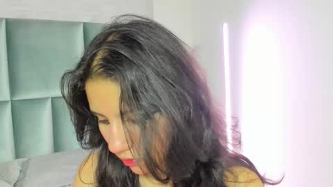 hollypeach_ online show from 02-02-26, 07:23