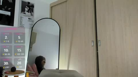 Snapshot of hollyprincess_2 chatting on 06-20-26, 01:52 holly princess mermaid online show from 06-20-26, 01:52
