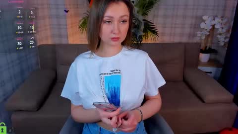 Holly online show from 10-28-25, 08:18