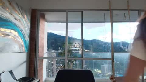 hollyshit_ online show from 11-17-25, 10:48