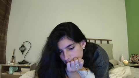 hollyshit_ online show from 04-14-26, 02:28