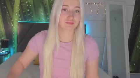 HollyTaillor online show from 03-02-26, 06:36