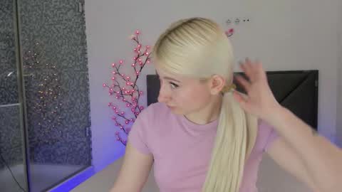 HollyTaillor online show from 03-15-26, 01:06