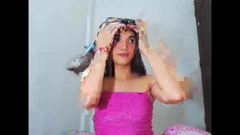 Snapshot of hollywoodbitch chatting on 06-07-26, 04:55 Isabella Marie online show from 06-07-26, 04:55