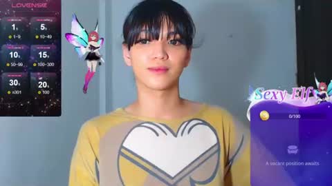 Snapshot of hollywoodbitch chatting on 07-07-26, 12:09 Isabella Marie online show from 07-07-26, 12:09