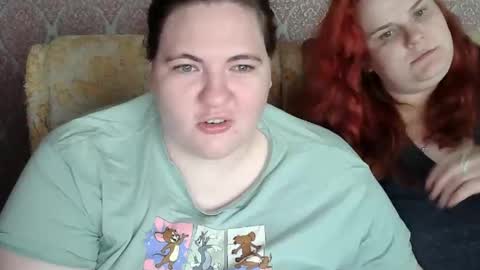 HollyXEva online show from 05-02-26, 04:12