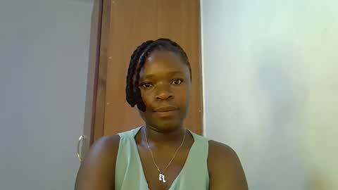 holy_ebony online show from 05-07-26, 05:24