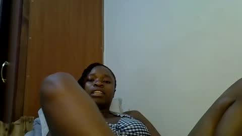 holy_ebony online show from 05-11-26, 02:45