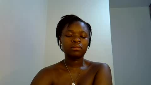 holy_ebony online show from 06-16-26, 04:48