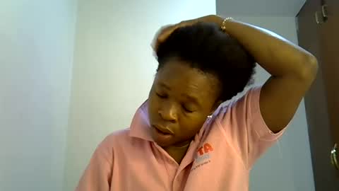 holy_ebony online show from 06-22-26, 06:10