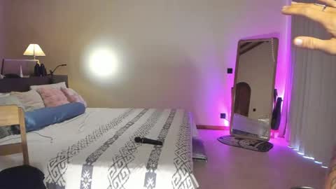 Kira Purrr online show from 04-18-26, 02:37