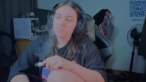 Snapshot of holy_kveta chatting on 07-11-26, 03:20 Kviki online show from 07-11-26, 03:20