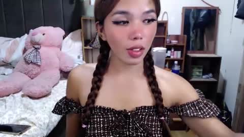 Snapshot of holy_molly1 chatting on 05-02-26, 07:46 holy_molly1 online show from 05-02-26, 07:46
