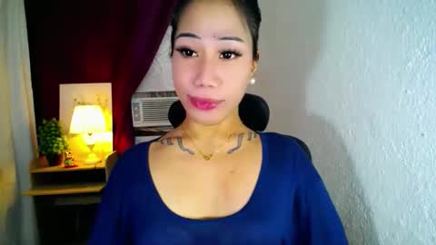 Snapshot of holy_samyx chatting on 09-29-25, 12:38 holy_samyx online show from 09-29-25, 12:38