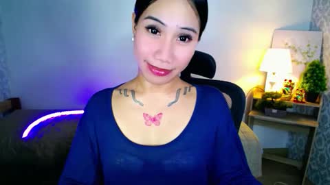 Snapshot of holy_samyx chatting on 10-13-25, 03:17 holy_samyx online show from 10-13-25, 03:17