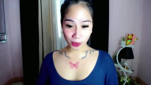 holy_samyx online show from 11-23-25, 02:33