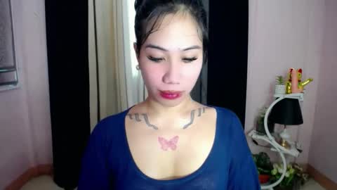 holy_samyx online show from 11-28-25, 04:04