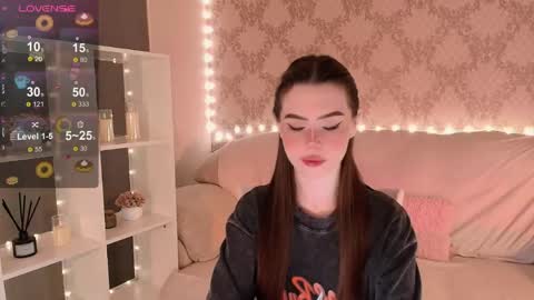 Mia online show from 04-18-26, 03:32