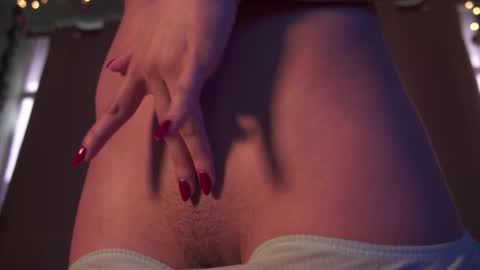 honeeeey_ online show from 12-13-25, 08:58