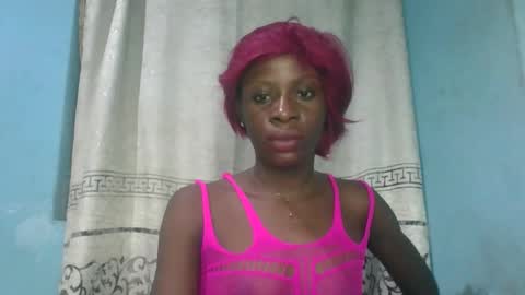 Snapshot of honey_bug2 chatting on 03-01-26, 05:20 Queen online show from 03-01-26, 05:20