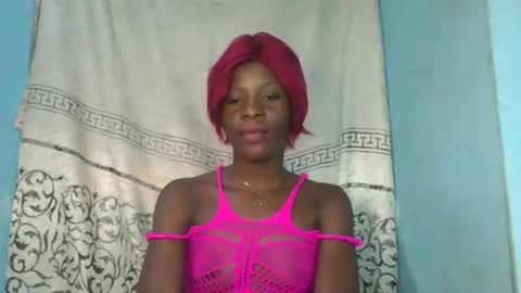 Snapshot of honey_bug2 chatting on 04-05-26, 07:49 Queen online show from 04-05-26, 07:49