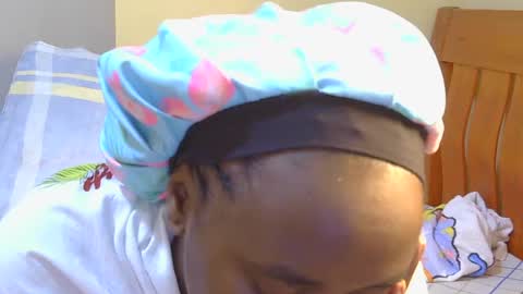 honey_caddy online show from 06-24-26, 05:06